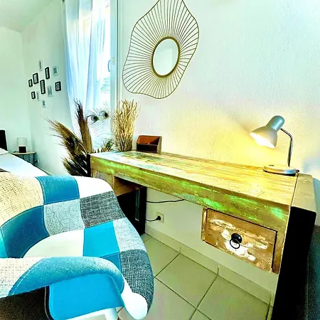 Studio Le Pradet 아파트 *