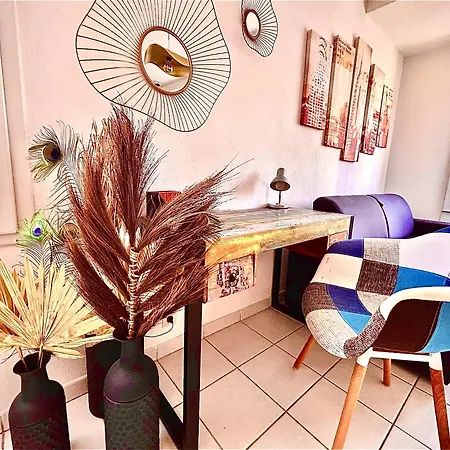 Studio Le Pradet アパート ル・プラデ